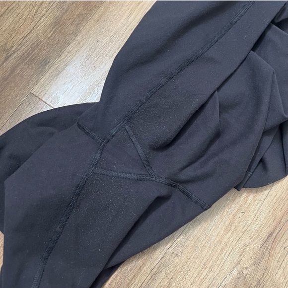 Lululemon Mid-Rise Wunder Under Leggings - Picture 5 of 5